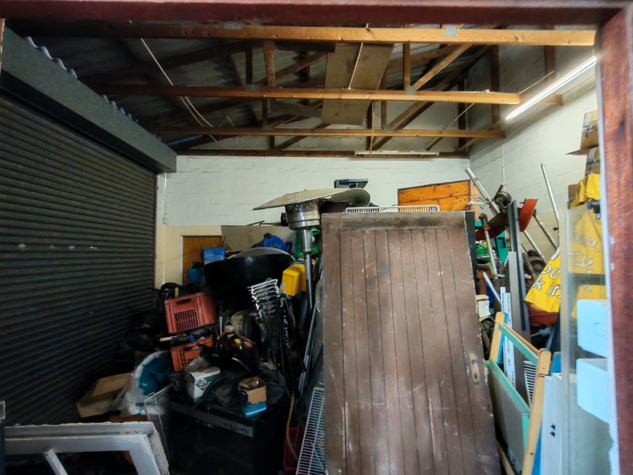 To Let Commercial Property for Rent in Somerset West Western Cape